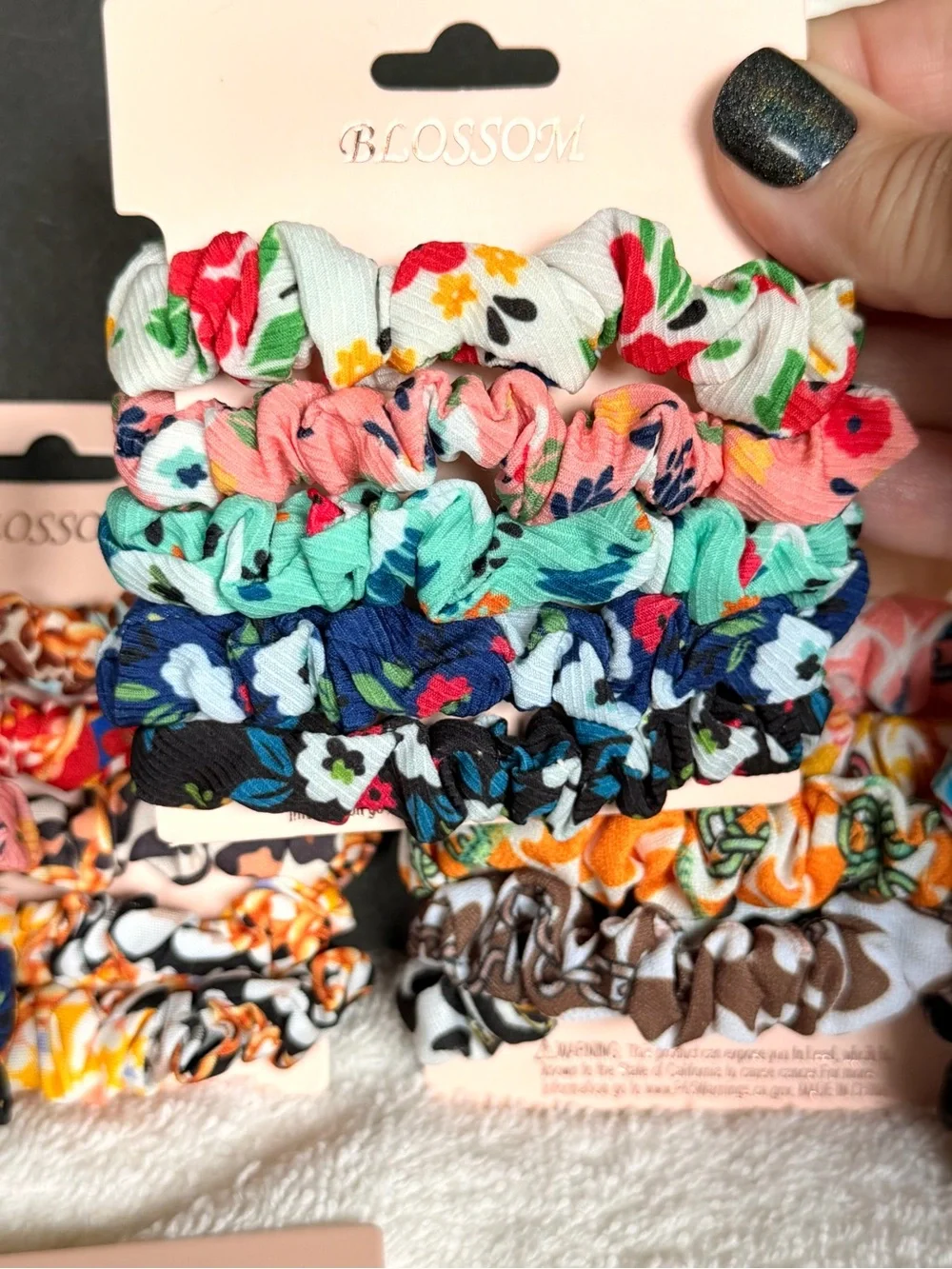 Blossom Floral NEW Scrunchie Set OF 5pc you’ll receive 1 random set of 5